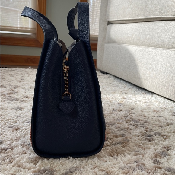 Knott Dotty Floral Embossed Leather Small Crossbody Tote - Picture 4 of 8